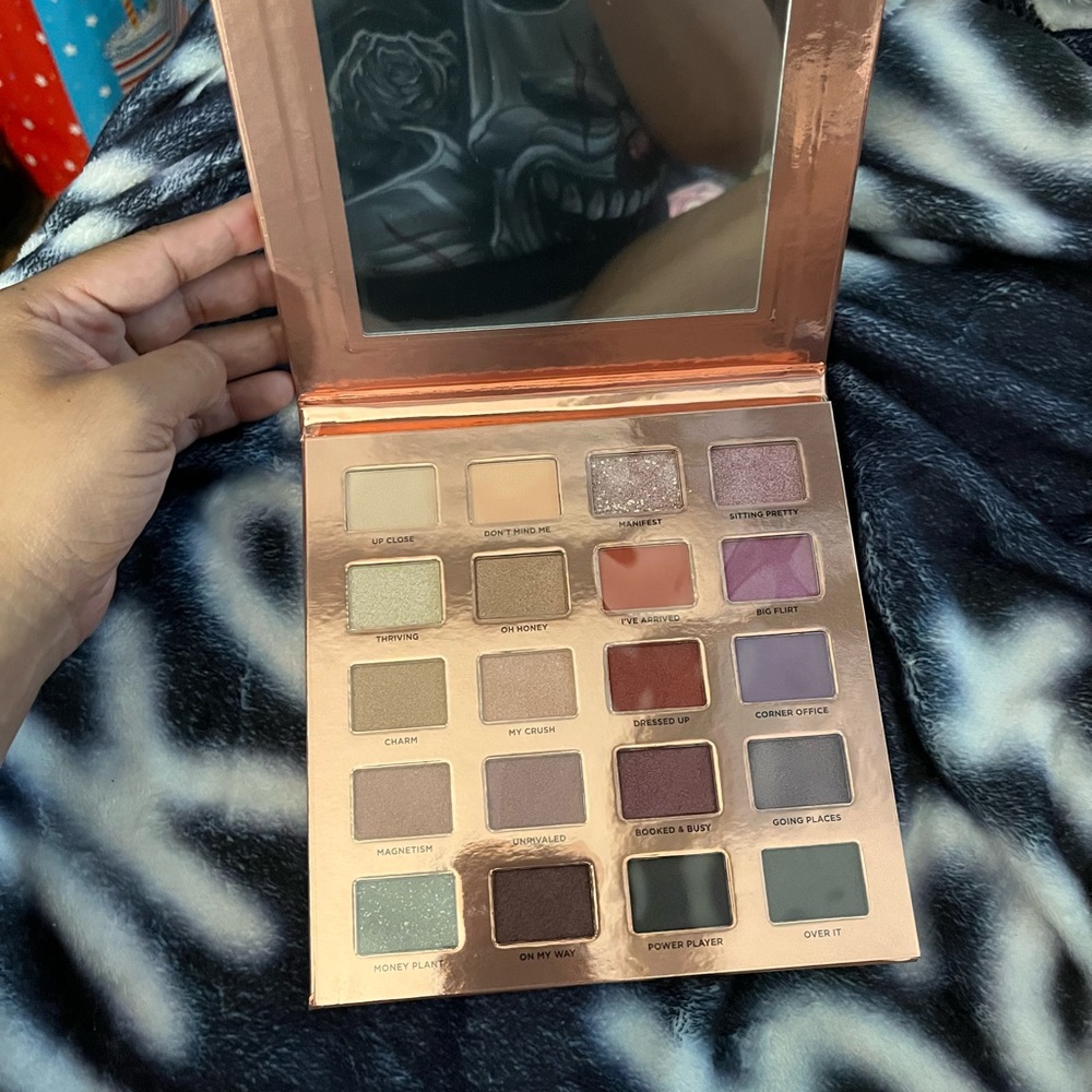 ICONIC London Brown and Purple Eyeshadow Palette